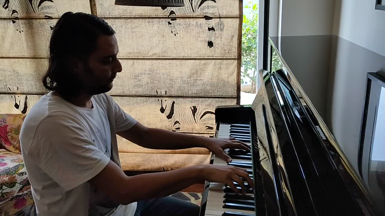 Vohra Piano